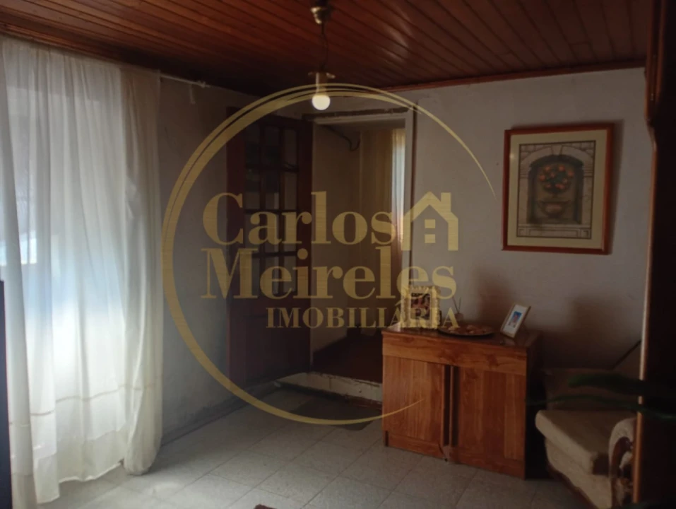 Moradia T2 para Venda em Lago Foto 8