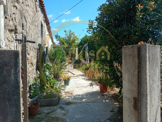 Moradia T2 para Venda em Lago Foto 3