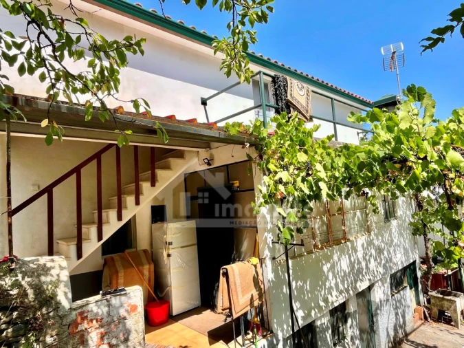 Moradia T4 para Venda em Castanheira de Pêra e Coentral