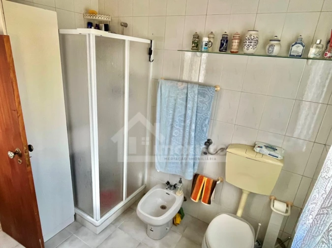 Moradia T4 para Venda em Castanheira de Pêra e Coentral Foto 9