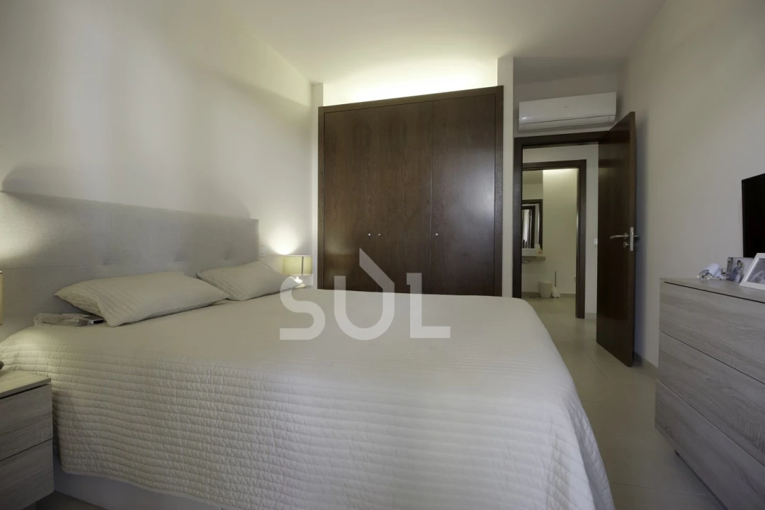 Apartamento T2 para Venda em Portimão Foto 9