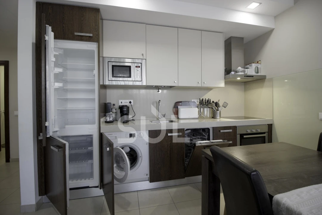Apartamento T2 para Venda em Portimão Foto 6
