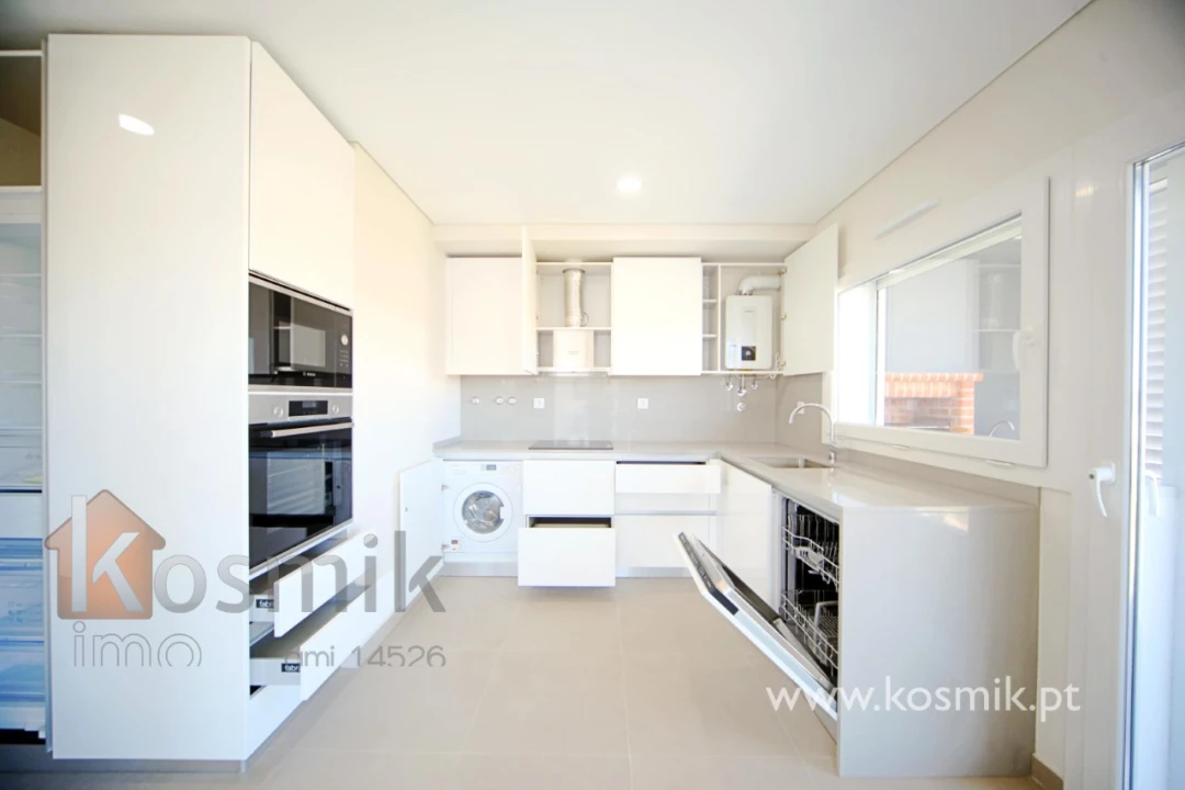 Apartamento T2 para Arrendamento em Póvoa de Santo Adrião e Olival Basto Foto 35