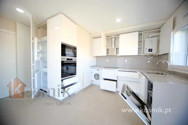 Apartamento T2 para Arrendamento em Póvoa de Santo Adrião e Olival Basto Foto 36