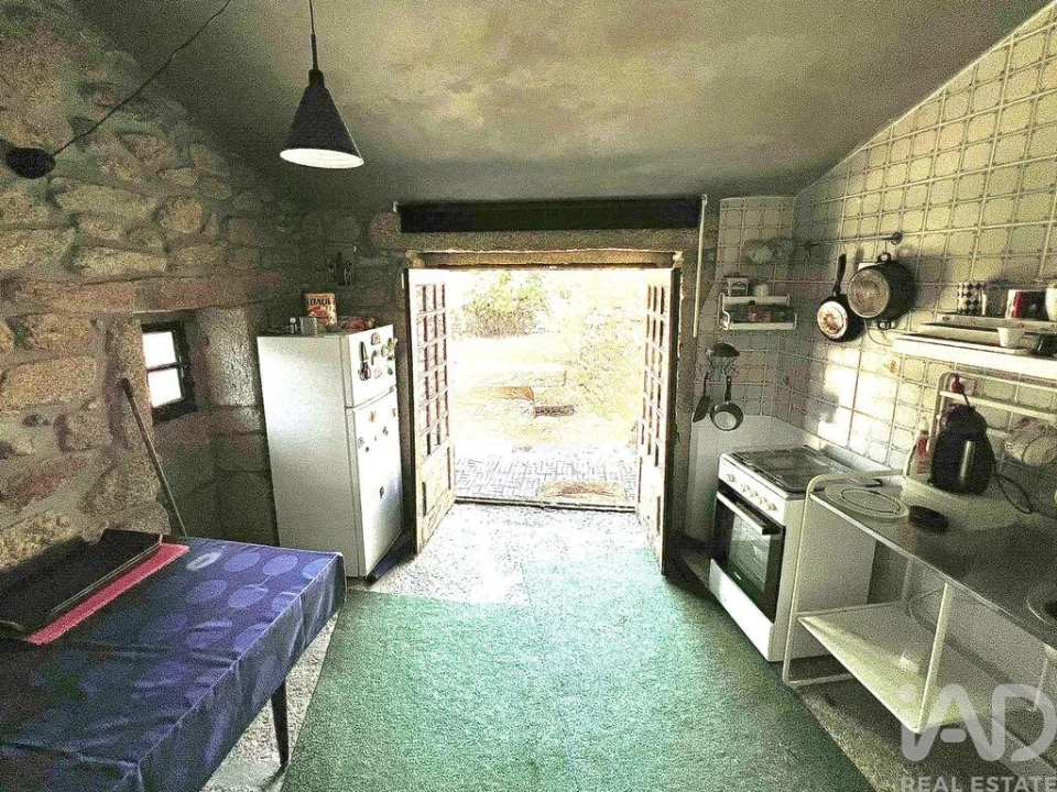 Moradia T3 para Venda em Chosendo Foto 18