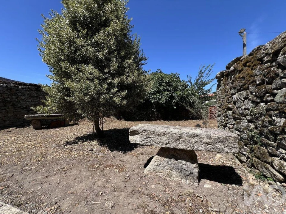 Moradia T3 para Venda em Chosendo Foto 22