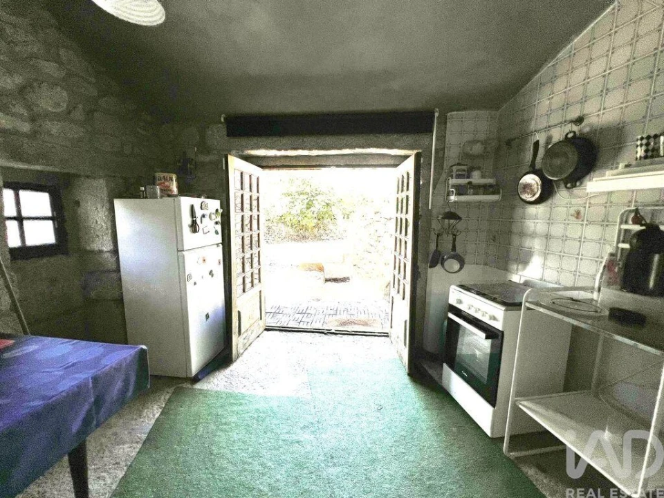 Moradia T3 para Venda em Chosendo Foto 16