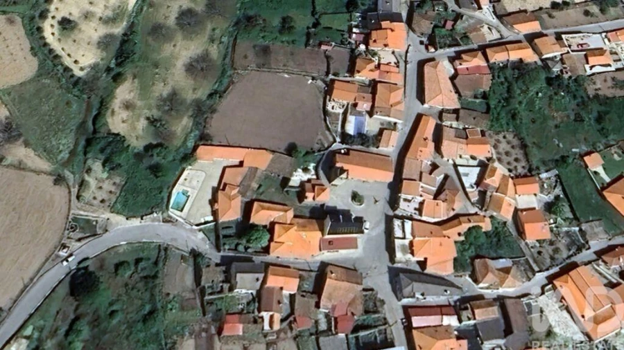 Moradia T3 para Venda em Chosendo Foto 25