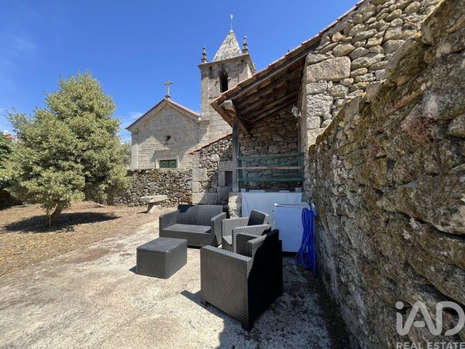 Moradia T3 para Venda em Chosendo Foto 24