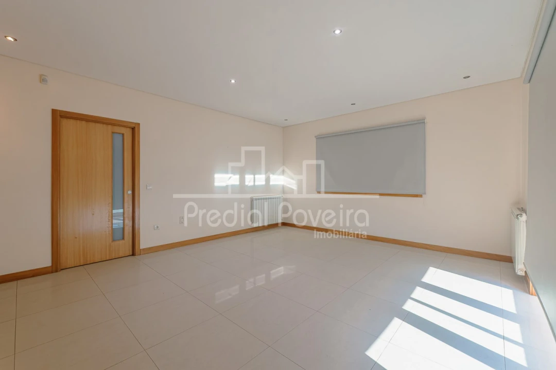 Moradia T3 para Venda em Balazar Foto 3