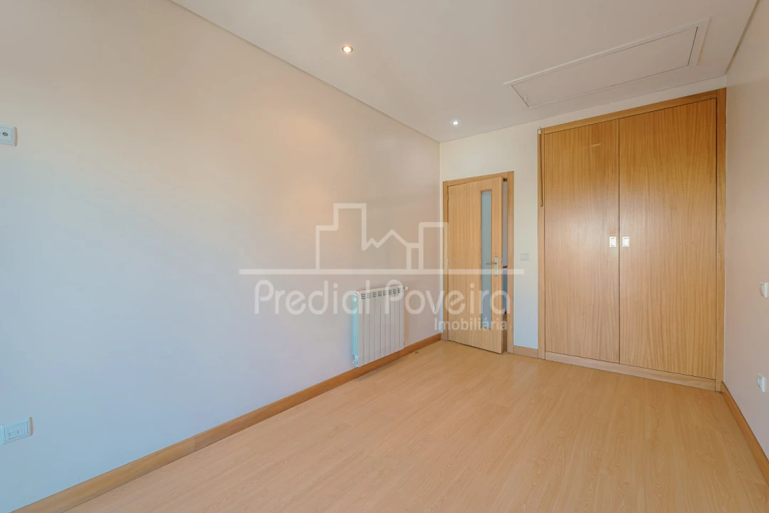 Moradia T3 para Venda em Balazar Foto 10