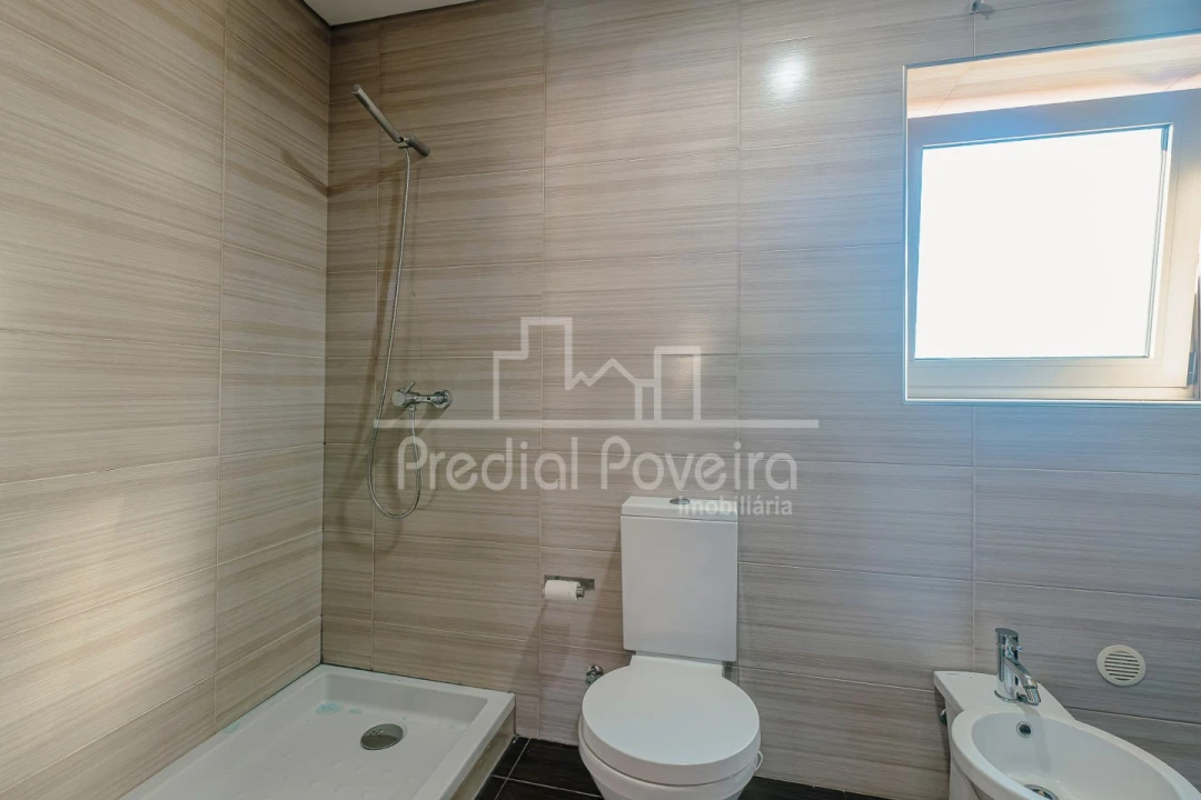 Moradia T3 para Venda em Balazar Foto 12