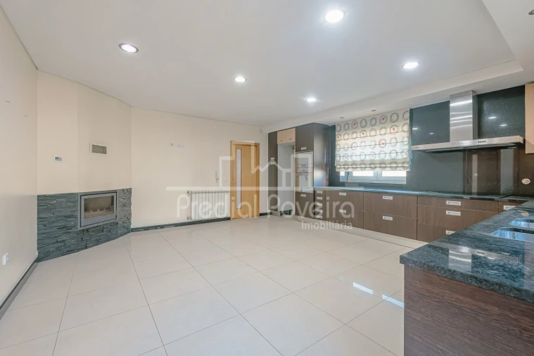 Moradia T3 para Venda em Balazar Foto 7