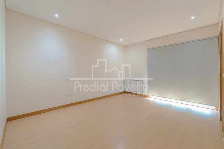 Moradia T3 para Venda em Balazar Foto 13