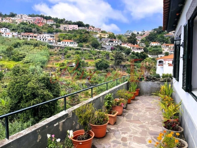 Moradia T3 para Venda em Santo Antonio Foto 4