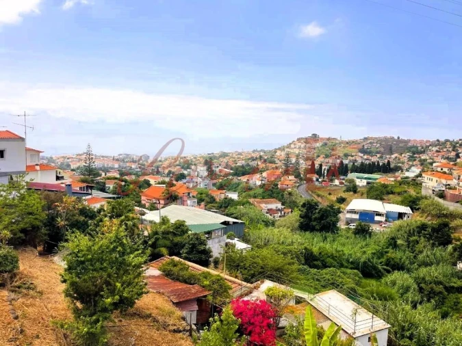 Moradia T3 para Venda em Santo Antonio