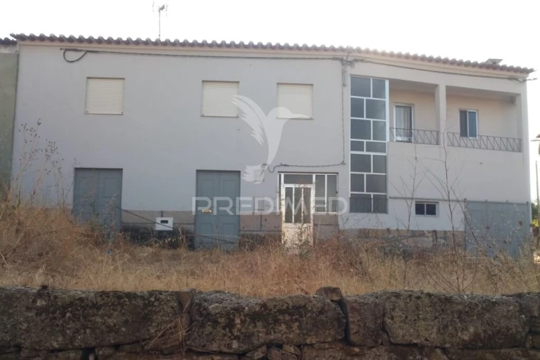 Moradia T3 para Venda em Espinho Foto 1