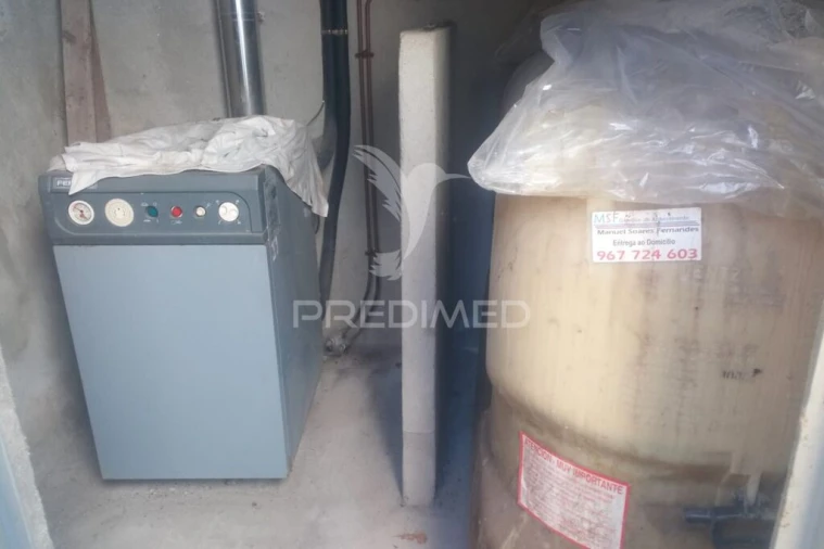 Moradia T3 para Venda em Espinho Foto 18