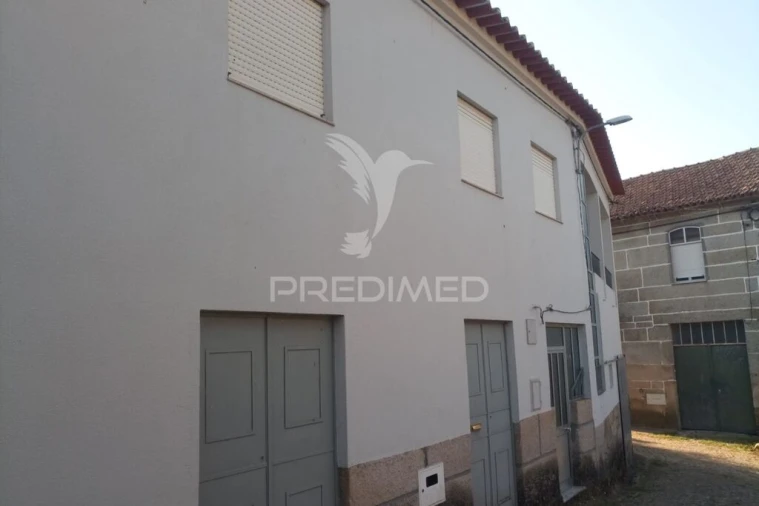 Moradia T3 para Venda em Espinho Foto 4