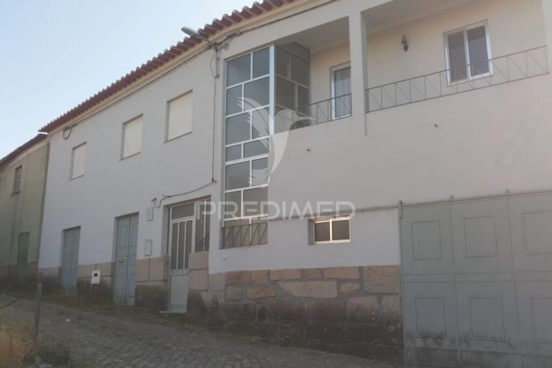 Moradia T3 para Venda em Espinho Foto 2