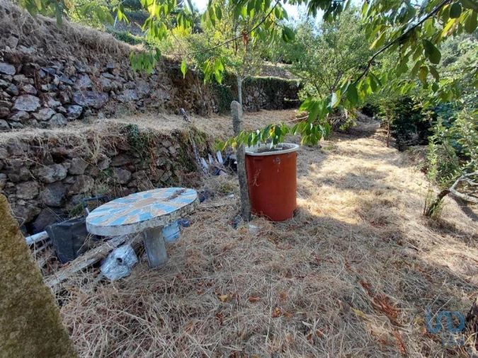 Terreno para Venda em Vila e Roussas Foto 9