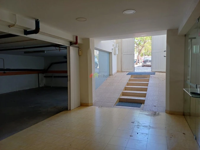 Garagem para Venda em Setubal (São Sebastião)