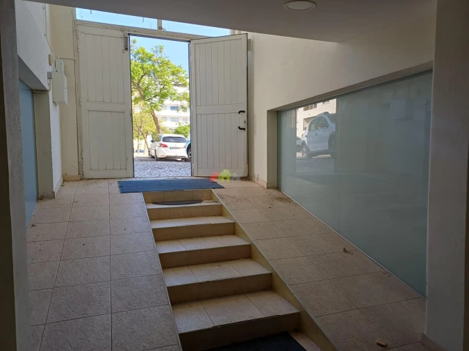 Garagem para Venda em Setubal (São Sebastião) Foto 2