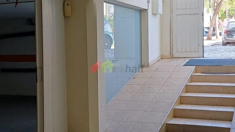 Garagem para Venda em Setubal (São Sebastião)