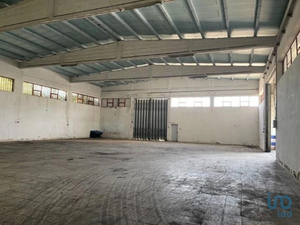 Loja para Venda em Constantim e Vale de Nogueiras Foto 14