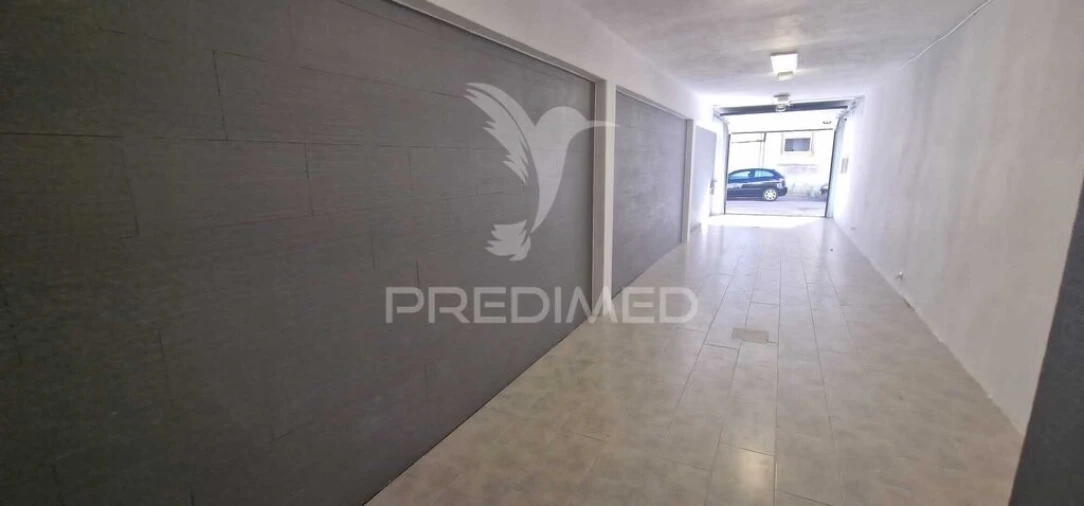 Armazém para Venda em Almada, Cova da Piedade, Pragal e Cacilhas Foto 2