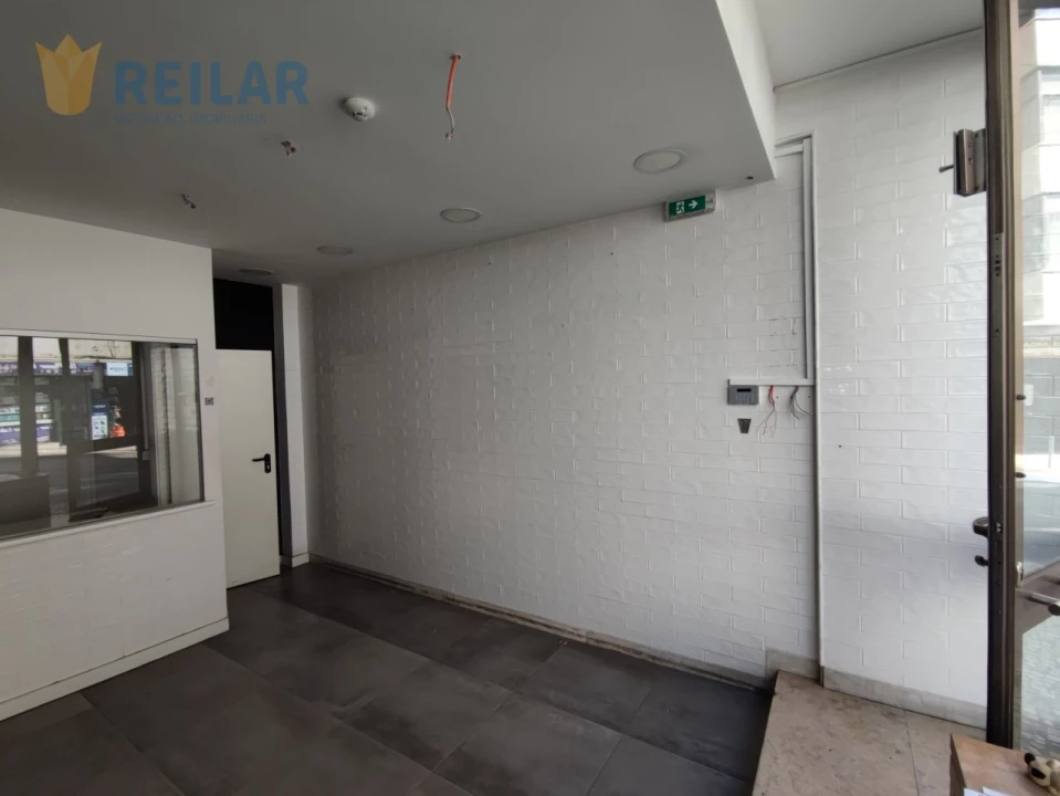 Loja para Venda em Arroios Foto 9