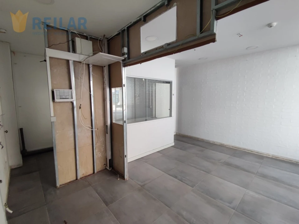 Loja para Venda em Arroios Foto 13