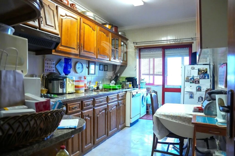 Apartamento T3 para Venda em Sé, Santa Maria e Meixedo Foto 5