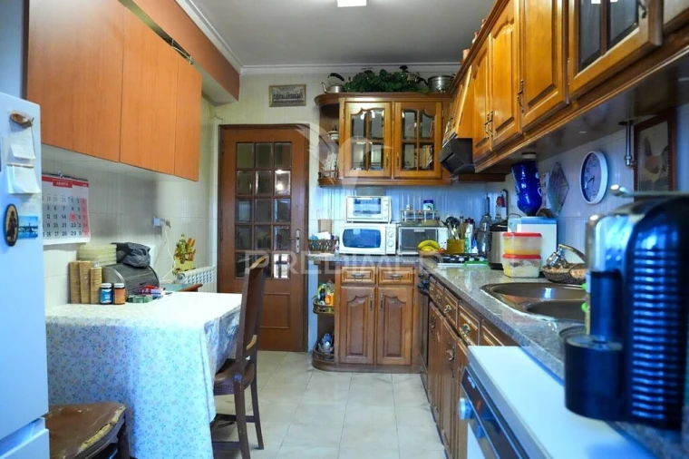 Apartamento T3 para Venda em Sé, Santa Maria e Meixedo Foto 6