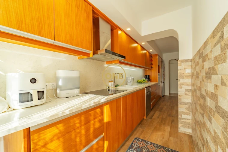 Moradia T4 para Venda em Ponta Delgada (São Pedro) Foto 5