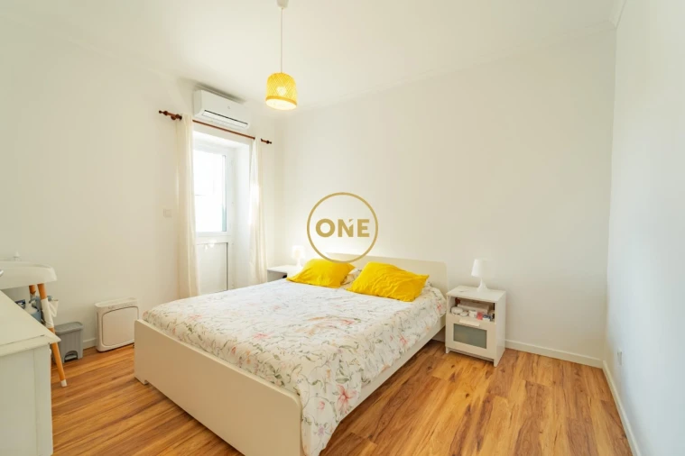 Moradia T4 para Venda em Ponta Delgada (São Pedro) Foto 8