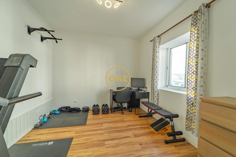 Moradia T4 para Venda em Ponta Delgada (São Pedro) Foto 6