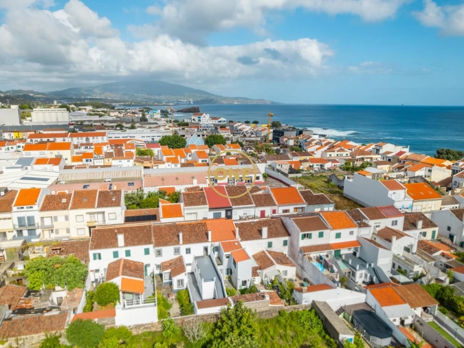 Moradia T4 para Venda em Ponta Delgada (São Pedro) Foto 17