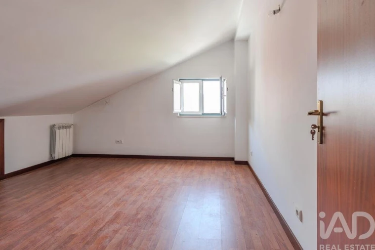 Moradia T18 para Venda em Parceiros e Azoia Foto 21