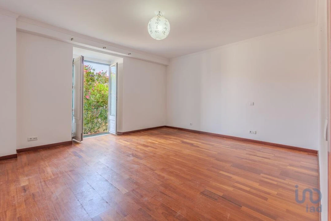 Moradia T18 para Venda em Parceiros e Azoia Foto 11