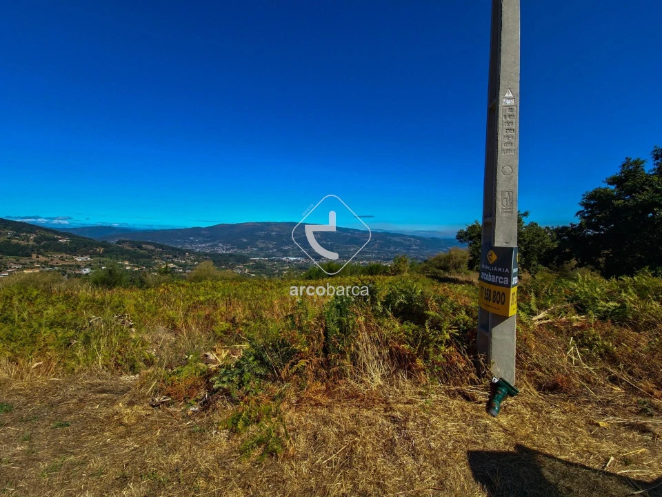 Terreno para Venda em Gondufe Foto 1