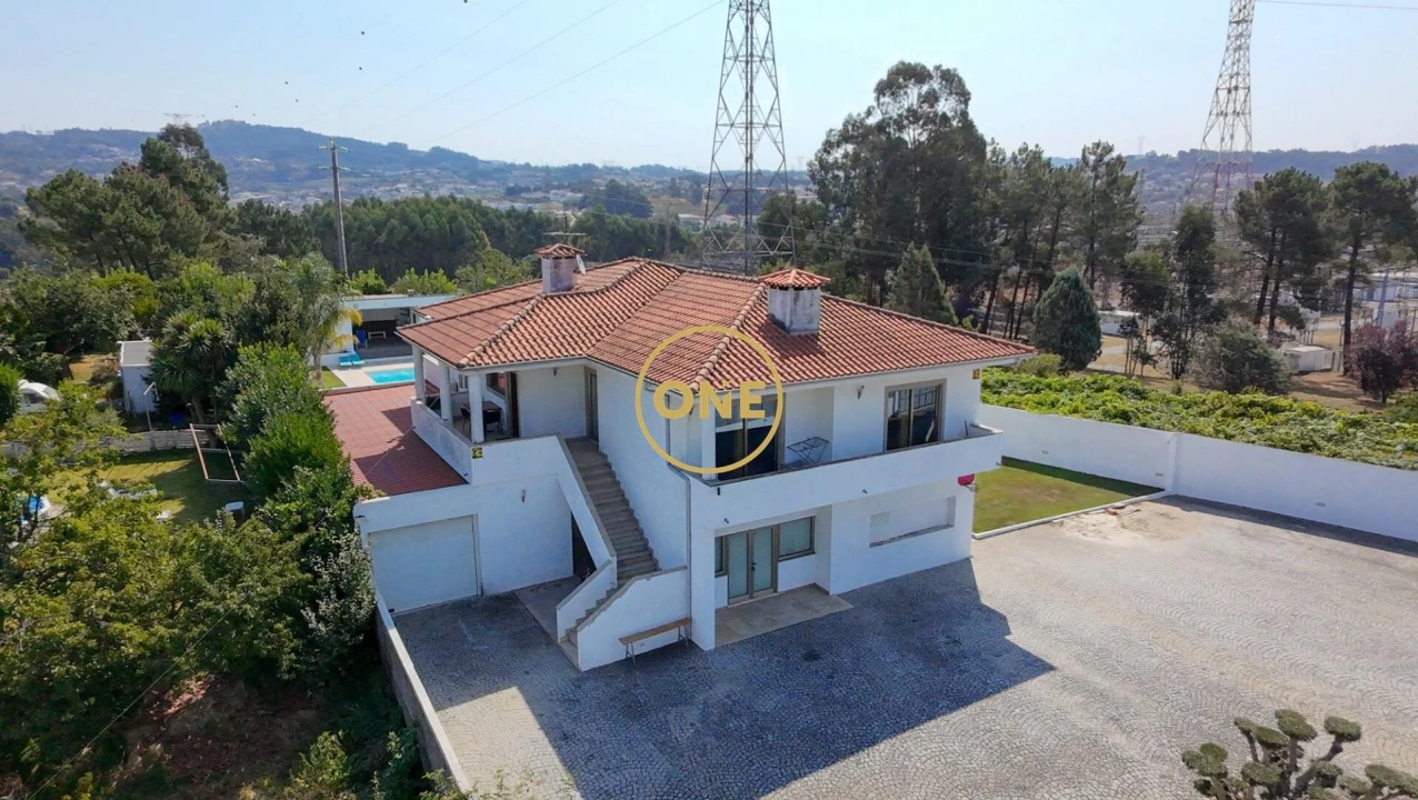 Moradia T3 para Venda em Oliveira (Santa Maria) Foto 2