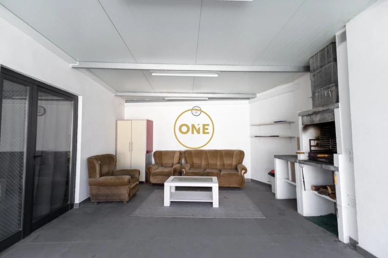 Moradia T3 para Venda em Oliveira (Santa Maria) Foto 5