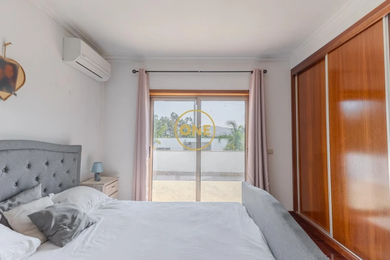 Moradia T3 para Venda em Oliveira (Santa Maria) Foto 22