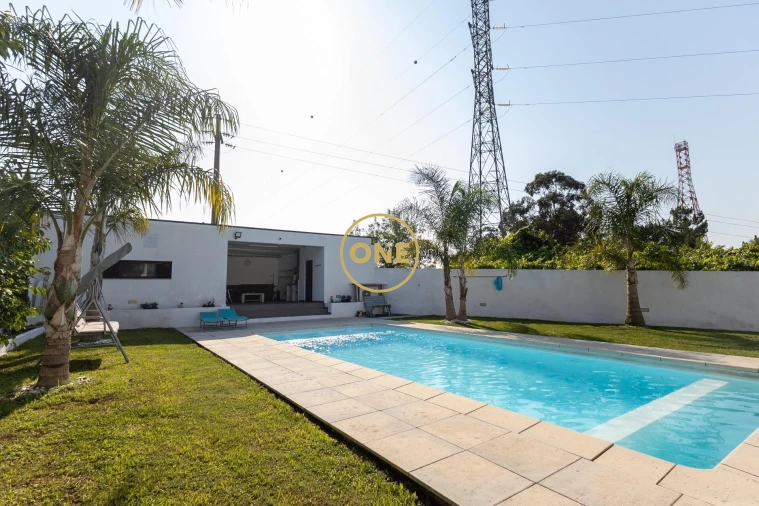 Moradia T3 para Venda em Oliveira (Santa Maria) Foto 30