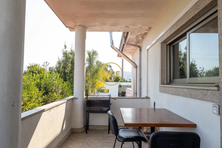 Moradia T3 para Venda em Oliveira (Santa Maria) Foto 6