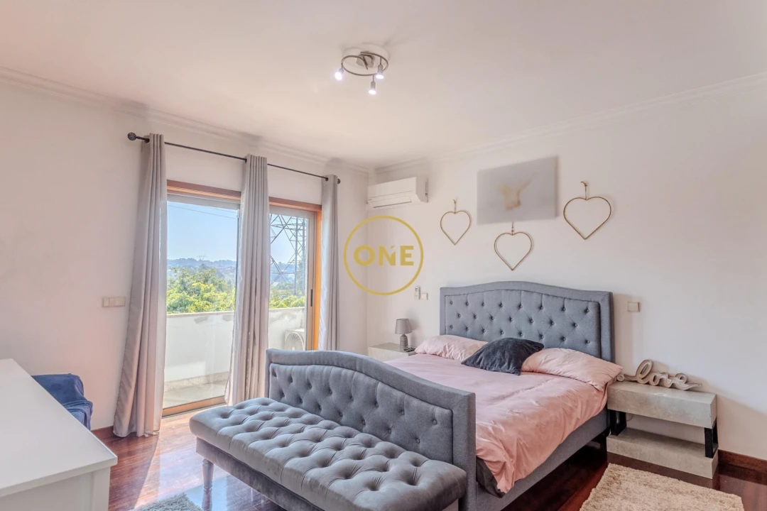 Moradia T3 para Venda em Oliveira (Santa Maria) Foto 17