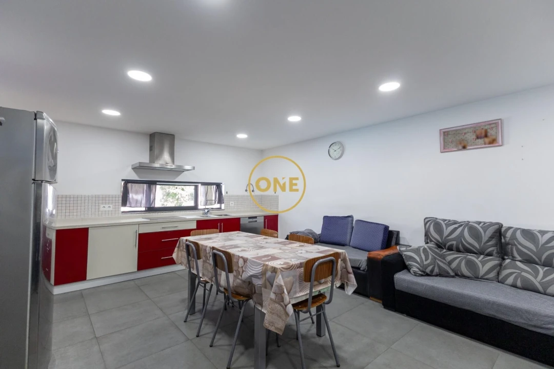 Moradia T3 para Venda em Oliveira (Santa Maria) Foto 4