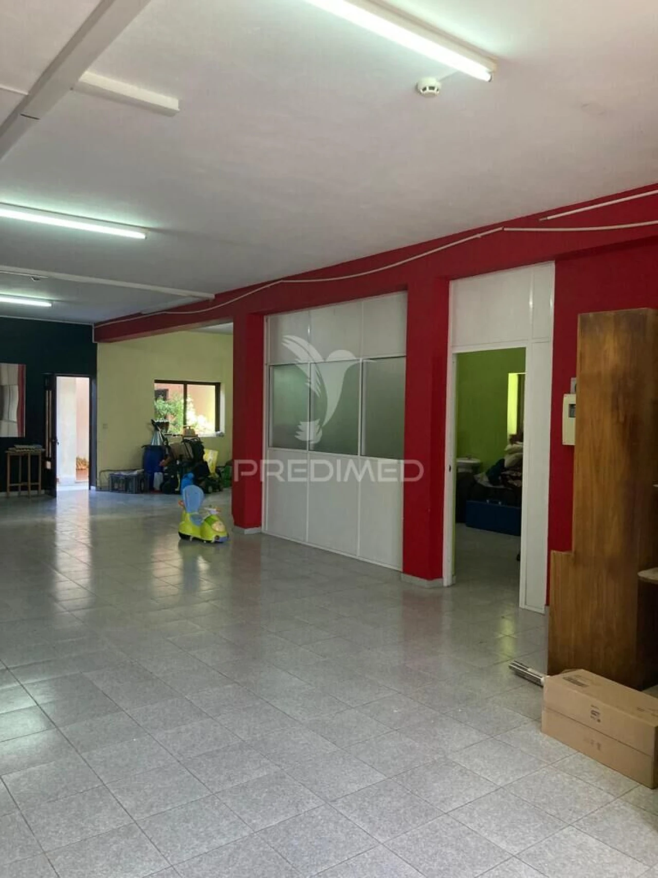 Loja para Arrendamento em Silvares Foto 3