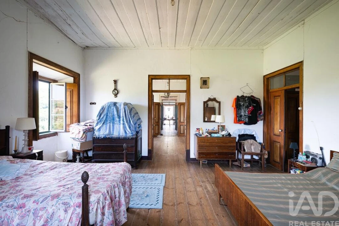 Moradia T7 para Venda em Santo Quintino Foto 24